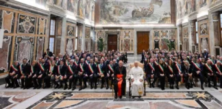 Il sindaco di Vicenza Giacomo Possamai all’udienza di Papa Leone XIV con l’ANCI anci possamai papa leone XIV