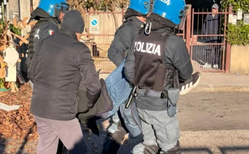 Vicenza: Sgombero e Sequestro del “Bocciodromo”. Attivisti allontanati e fermati, via alla demolizione vicenza sgombero bocciodromo