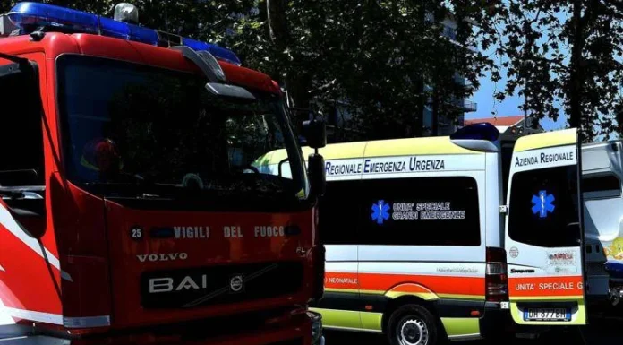 Frontale tra auto e bus con a bordo studenti, incidente a Maniago (Pordenone): un morto maniago