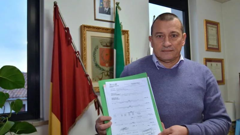 Riccardo Szumski, il medico vicino ai no vax