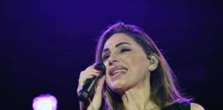 Anna Tatangelo, tour rimandato: “Non è una decisione facile, ho bisogno di tempo”