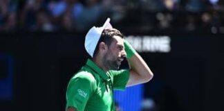 Australian Open, Djokovic applaude Musetti dopo ritiro: “Io fortunato, avrebbe vinto lui”