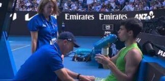 Australian Open, crampi per Alcaraz. E il medical time out fa infuriare Zverev