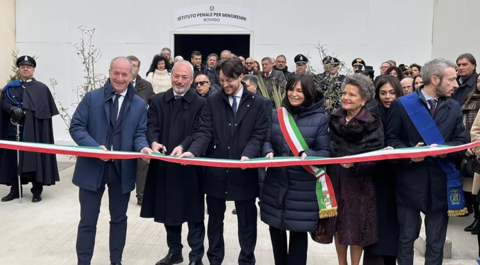 Giustizia minorile, svolta in Veneto: inaugurato l’IPM di Rovigo e la prima comunità terapeutica Carcere minorile rovigo ostellari zaia stefani