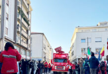 Fiamma olimpica, entusiasmo al passaggio dei tedofori nei comuni vicentini, mentre gli Alpini di Campedello ricordano Cortina 1956 fiamma olimpica schio vicentini