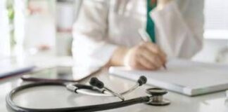 Dai medici ai content creator: ecco le professioni che guadagnano di più e i settori in crescita