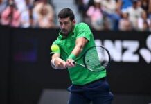 Djokovic sorride: “Grazie Sinner per avermi fatto vincere un match. Alcaraz? Spero di avere ancora benzina…”