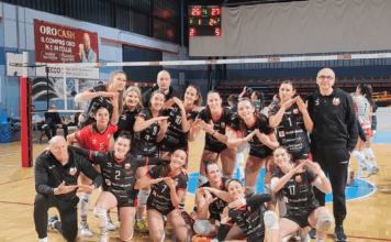Volley B1 femminile, Volksbank Vicenza Volley: vittoria brillante a Lecco contro Picco (1-3) Esultanza Volksbank Vicenza Volley a Lecco