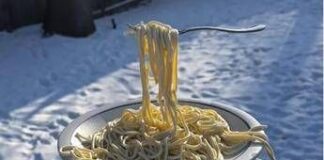 Freddo artico negli Usa, gli spaghetti si congelano e restano sospesi: il video è virale