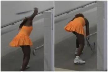 Gauff perde agli Australian Open e… distrugge la racchetta