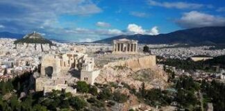 Grecia, voli sospesi in tutto il Paese per guasto a sistema di controllo