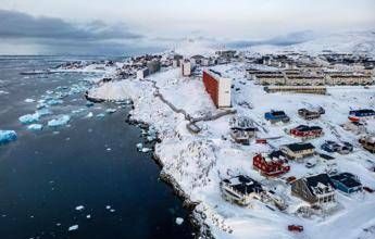 Groenlandia, Trump: “Potrei dover scegliere tra l’isola e la Nato”. Mercoledì incontro Usa-Danimarca