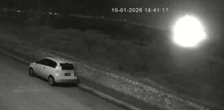 Il bagliore e poi il boato, il video: un meteorite è caduto in Puglia?