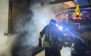 Incendio in una taverna a Isola Vicentina: intervento dei vigili del fuoco, famiglia in salvo Incendio taverna Isola Vicentina vigili del fuoco