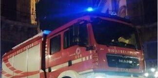 Incidente in A1, mezzo pesante va a fuoco in galleria a Calenzano: tratto riaperto