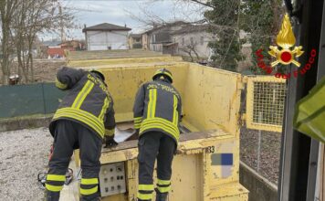 Tragedia a Borgoricco, autotrasportatore muore schiacciato in un compattatore incidente lavoro borgoricco
