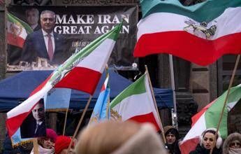 Iran, il ruolo di Reza Pahlavi: guida delle proteste o re senza regno?