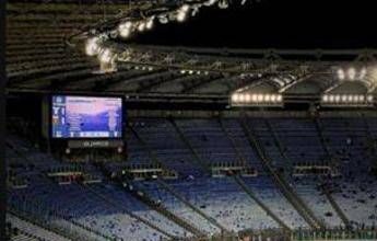 Lazio-Genoa in campo nel deserto, lo stadio Olimpico è vuoto