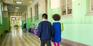 Lombardia, denuncia choc consigliera Treviglio: “Bambino escluso da post scuola perché ha patologia”