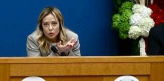 Meloni: “Trump non attaccherà la Groenlandia, Ue parli con la Russia”