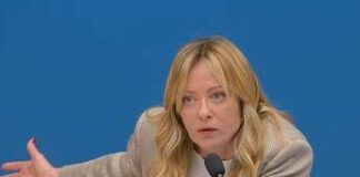 Meloni, domanda sulle tasse: “Quando pensate di farlo?”. E lei risponde ‘furiosa’