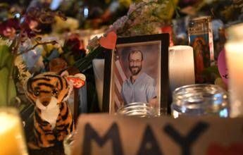 Minneapolis, Cnn: “Due gli agenti che hanno sparato a Alex Pretti”