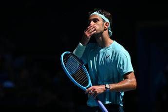 Musetti amaro dopo il ritiro: “Volevo continuare, ma c’era qualcosa di strano nella gamba”