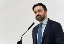 New York, Ice arresta dipendente del Comune, Mamdani chiede l’immediato rilascio: “Attacco alla città”