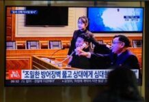 Nordcorea, Kim e figlia a test sistema lanciarazzi multiplo: “Rafforziamo deterrenza”