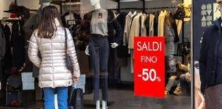 Oggi iniziano i saldi invernali 2026, dai cambi ai pagamenti cosa c’è da sapere