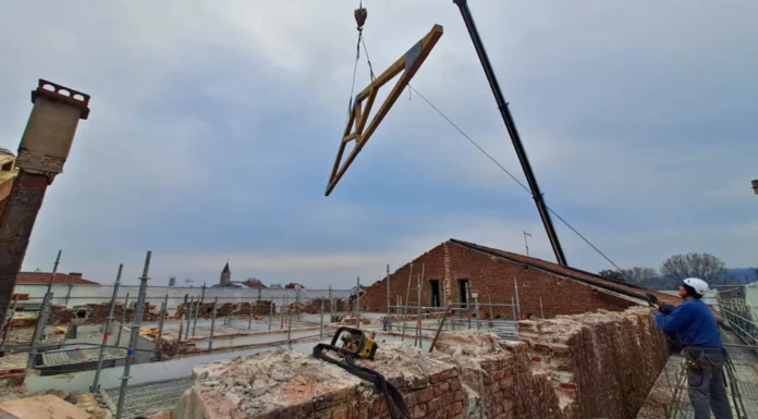 Vicenza, lavori a Palazzo del Territorio: l’assessore Spiller annuncia nuove capriate per il rifacimento del tetto Palazzo del Territorio, lavori di rifacimento del tetto