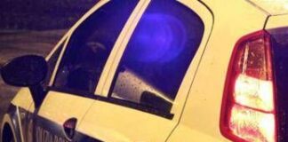 Paura a Roma, uomo armato di coltello spaventa passanti a Centocelle