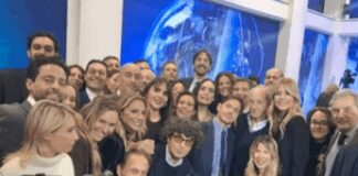 Pier Silvio Berlusconi, 34 anni del Tg5: “Come il buon vino, migliora nel tempo”