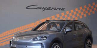 Porsche ufficializza i risultati 2025 e presenta la nuova Cayenne Electric