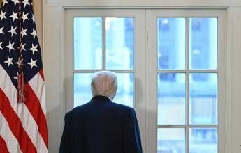 Reclutava cecchini sui social per uccidere Trump, arrestata bibliotecaria Usa