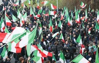 Remigrazione, alla Camera presentazione raccolta firme pdl. Pd: “Fontana impedisca conferenza neofascisti”