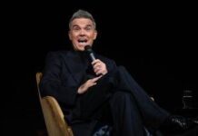 Robbie Williams supera i Beatles, record di album numero uno in Gb