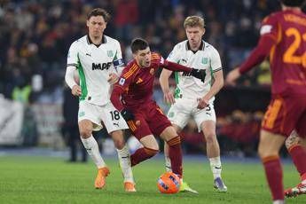 Roma-Sassuolo, rigore dato e poi revocato ai giallorossi. Cos’è successo