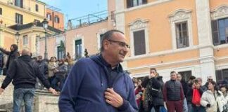 Sanremo, Carlo Conti porta il Festival nel cuore di Roma e gira lo Spot in piazza di Spagna
