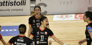 Serie B1 femminile, la Volksbank Vicenza Volley non si ferma: 3-1 a Torbole e quarto successo di fila Volksbank Vicenza Volley, un'esultanza dopo un punto col Torbole (foto Matteo Battaglia)