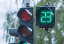 Semafori intelligenti con rilevamento della velocità: al via la sperimentazione