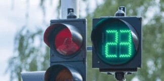 Semafori intelligenti con rilevamento della velocità: al via la sperimentazione