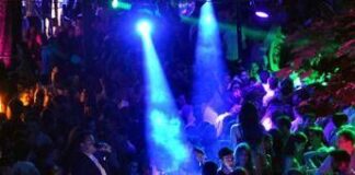 Spray al peperoncino in discoteca, caos e ragazzi in fuga