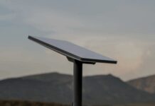 Starlink, ridotta la flotta di Elon Musk per evitare il caos in orbita