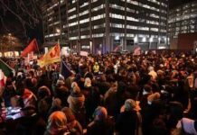 Tensione a Minneapolis, 37enne ucciso da agente federale. Testimone: “Pretti era disarmato”