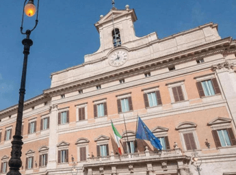 Tensione su convegno ‘remigrazione’ oggi alla Camera, Furgiuele: “Si fa”. Opposizioni: “Va bloccato”