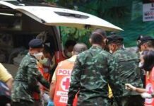 Thailandia, gru crolla e si schianta su un treno: 22 morti