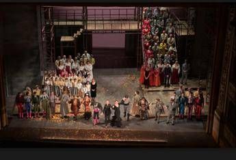 Trionfo per Beatrice Venezi a Pisa, ‘Carmen’ accolta da 10 minuti di applausi