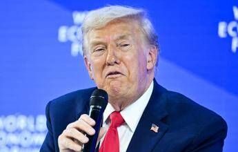 Trump a Davos, l’offerta finale per la Groenlandia: “Se dite no ce ne ricorderemo”