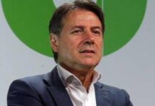 Ucraina, M5S prepara risoluzione: “Stop immediato a fornitura armi”